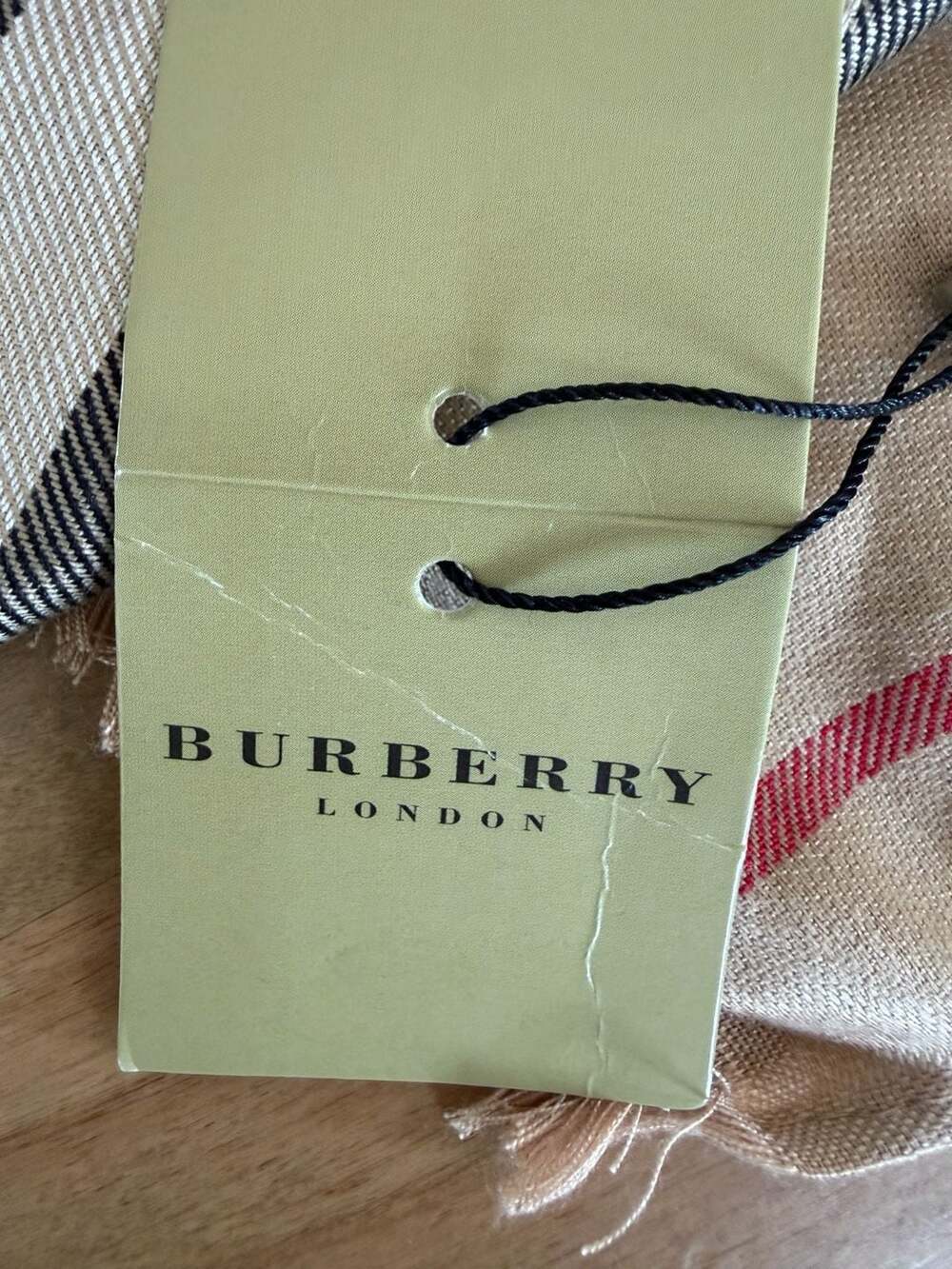 Burberry London 100% Cashmere Giant Check Scarf Made in England - Picture 5 of 16